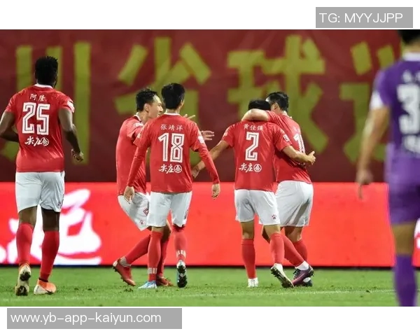 客场呐喊传递佛山力量助力球队坚定迈向保级之路